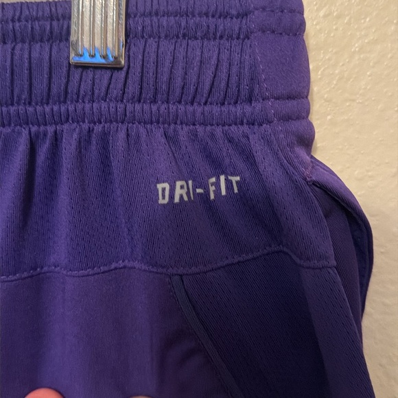 Nike Dri-fit XL athletic shorts - Picture 4 of 5